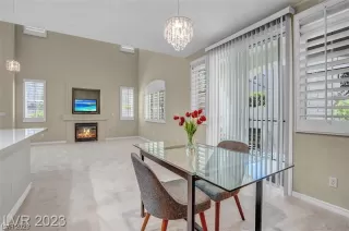 Photo #4: 2495069 Listing 