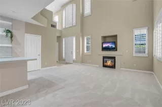 Photo #5: 2495069 Listing 