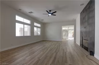 Photo #2: 2495083 Listing