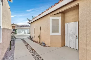 Photo #1: 2495085 Listing