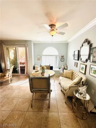 Photo #4: 2495091 Listing