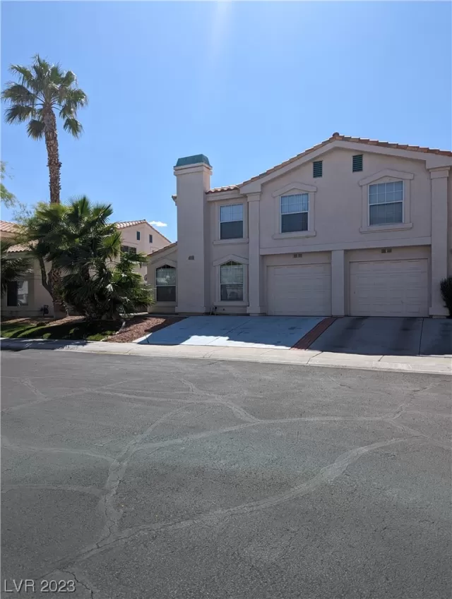 MLS: 2495107 Condo For Sale