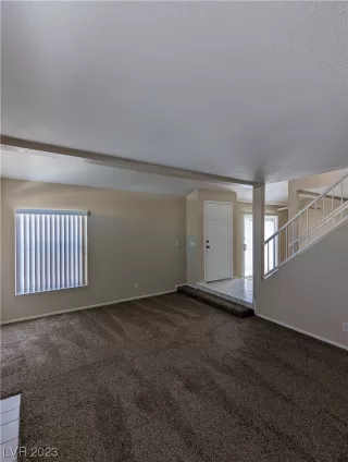 Photo #3: 2495107 Listing 