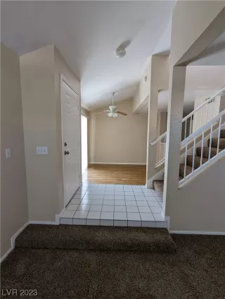 Photo #4: 2495107 Listing 