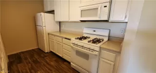 Photo #5: 2495130 Listing 