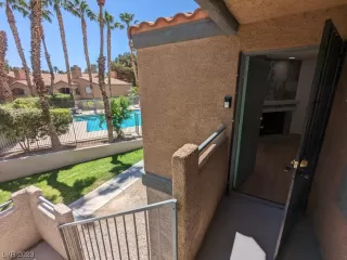 Photo #2: 2495146 Listing 