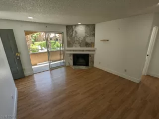 Photo #6: 2495146 Listing 