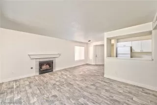 Photo #2: 2495147 Listing 