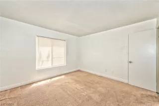 Photo #6: 2495147 Listing 