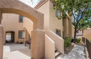 Photo #2: 2495201 Listing 