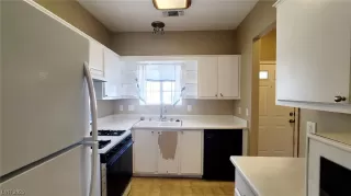 Photo #3: 2495233 Listing 