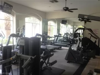 Photo #2: 2495237 Listing