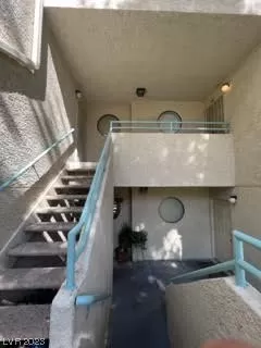 Photo #2: 2495238 Listing 