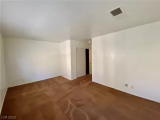 Photo #6: 2495247 Listing 