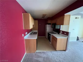 Photo #5: 2495260 Listing 