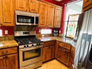 Photo #3: 2495278 Listing