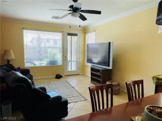 Photo #6: 2495278 Listing