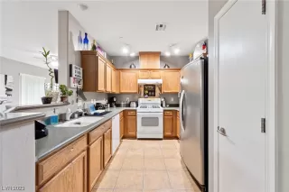 Photo #5: 2495284 Listing 