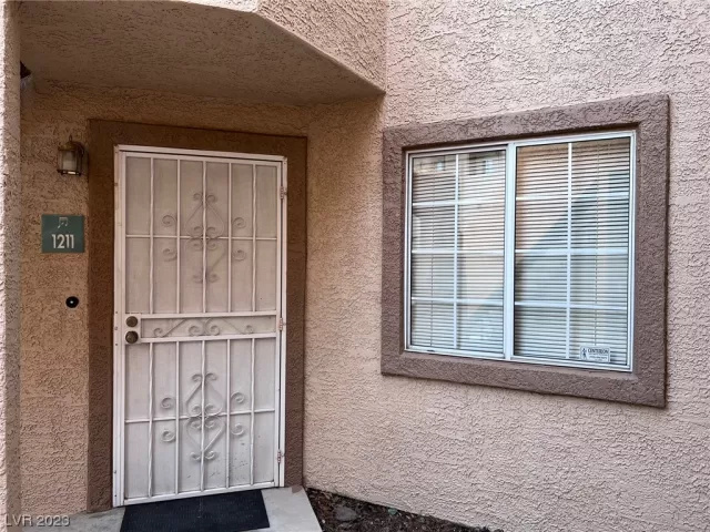 MLS: 2495320 Condo For Sale
