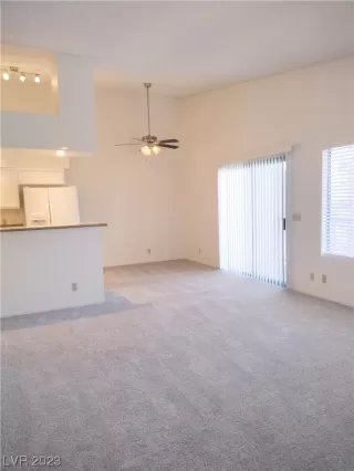 Photo #3: 2495330 Listing 