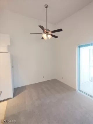 Photo #4: 2495330 Listing 