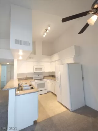 Photo #5: 2495330 Listing 