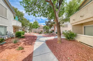 Photo #3: 2495373 Listing 