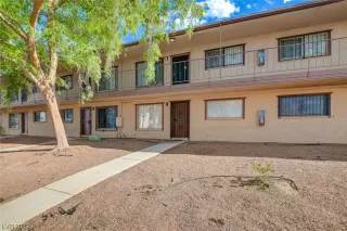 Photo #3: 2495382 Listing