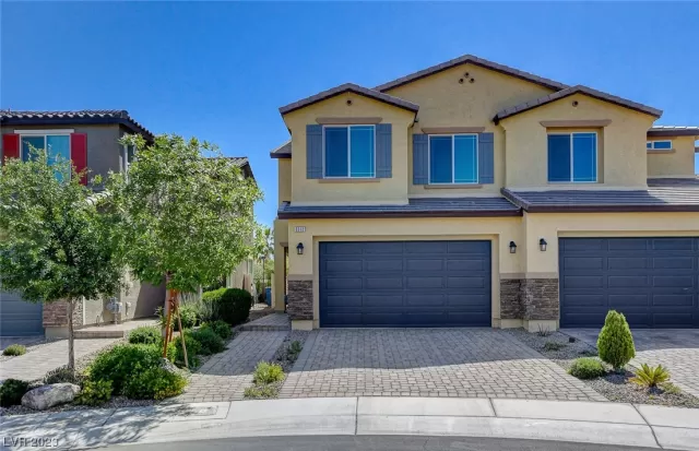 MLS: 2495388 Condo For Sale