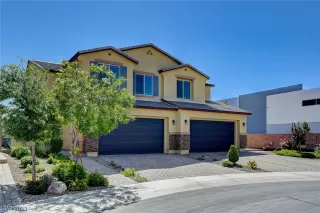 Photo #2: 2495388 Listing 