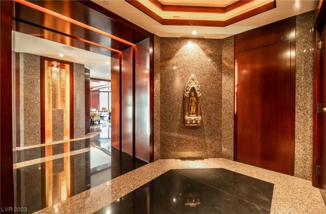 MLS: 2495397 Condo For Sale