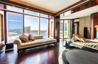 Photo #3: 2495397 Listing 