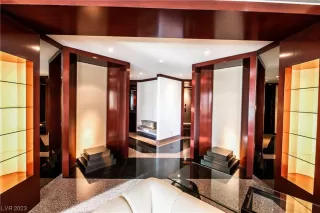 Photo #5: 2495397 Listing 