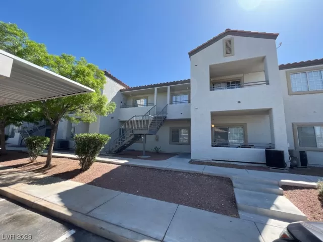 MLS: 2495403 Condo For Sale