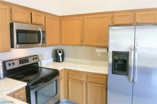 Photo #4: 2495484 Listing