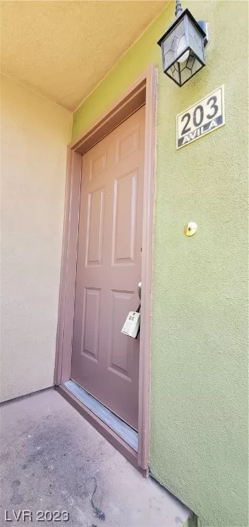 MLS: 2495518 Condo For Sale