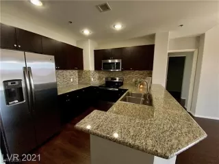 Photo #3: 2495586 Listing 