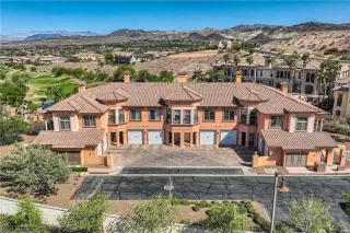 Photo #1: 2495595 Listing