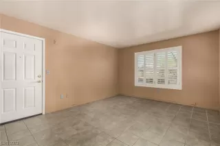 Photo #2: 2495613 Listing