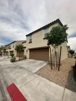 Photo #1: 2495647 Listing 