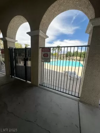 Photo #6: 2495647 Listing 