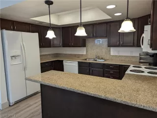 Photo #4: 2495654 Listing 