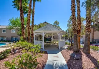 Photo #1: 2495664 Listing