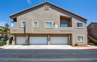 Photo #4: 2495664 Listing