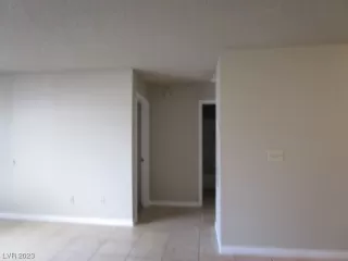 Photo #3: 2495679 Listing