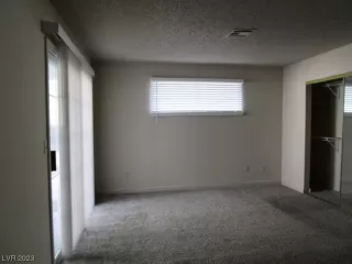 Photo #5: 2495679 Listing