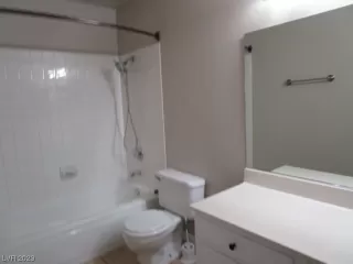 Photo #6: 2495679 Listing