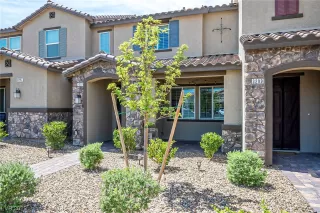 Photo #1: 2495682 Listing