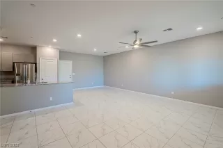 Photo #3: 2495682 Listing