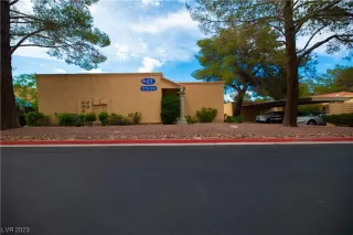 Photo #1: 2495686 Listing